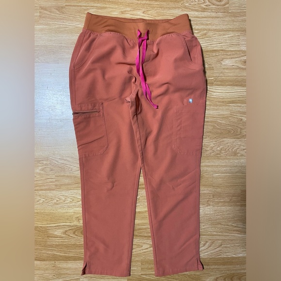 FIGS-High Waisted Yola Skinny Scrub Pant - Picture 3 of 5